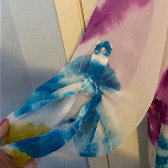 Pretty Calvin Klein Top! - Picture 4 of 8